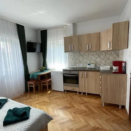 Island Apartman Odorheiu Secuiesc Exterior photo