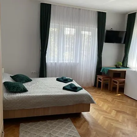 Island Apartman Odorheiu Secuiesc Exterior photo